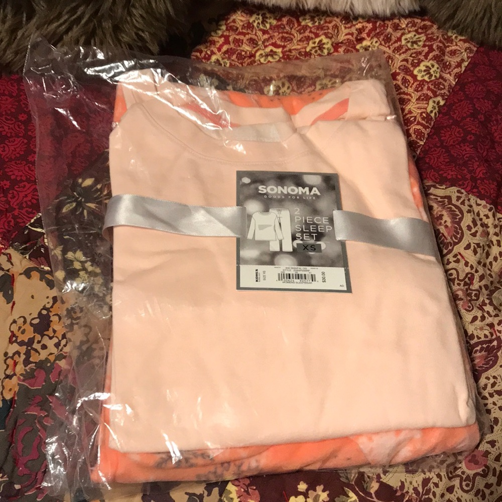 Two piece sleep set
